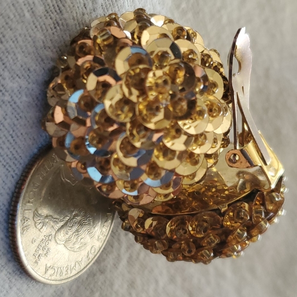 Clip on  earrings - Picture 2 of 2